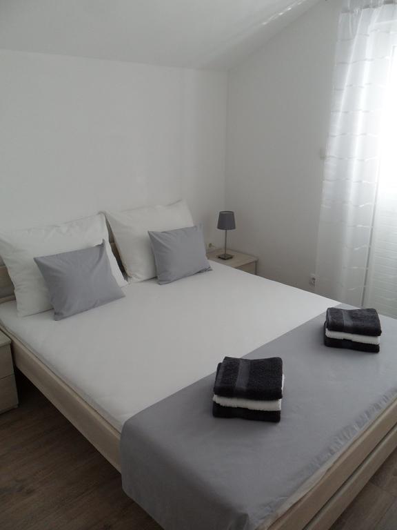 Apartmani Luka & Iva Шибеник Екстер'єр фото