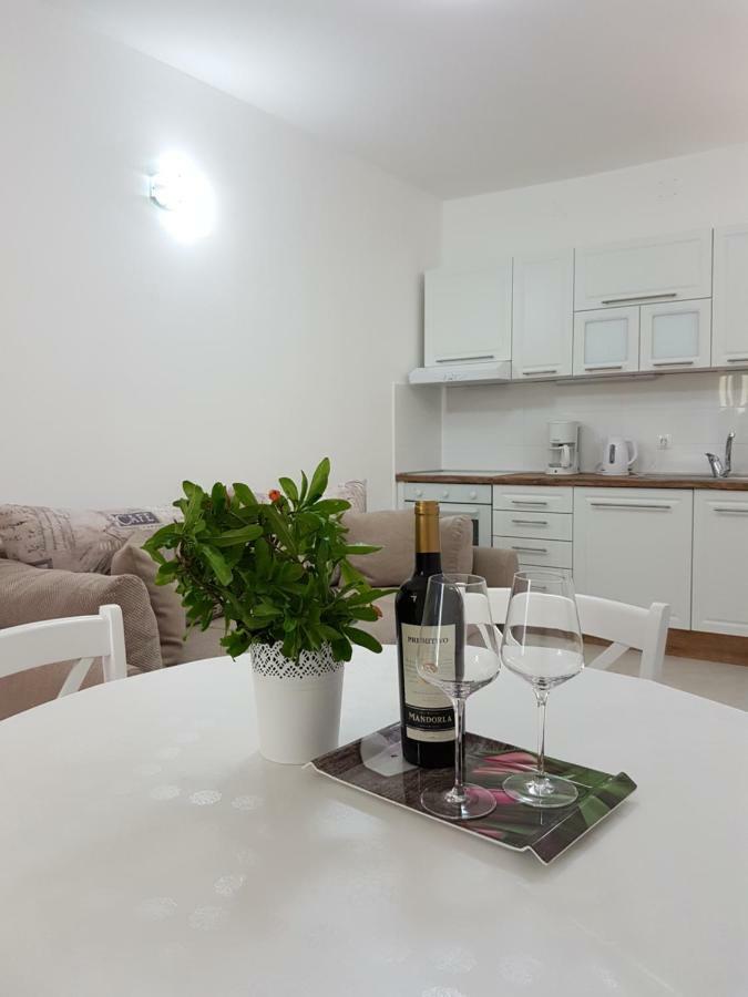 Apartmani Luka & Iva Шибеник Екстер'єр фото